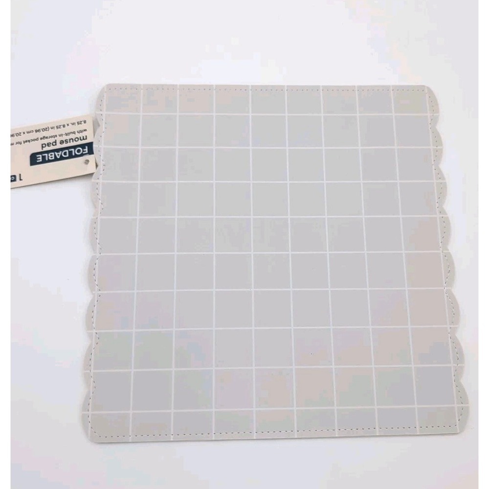 NWT Elegant White and gray Scalloped foldable mouse pad for office or school 8x8